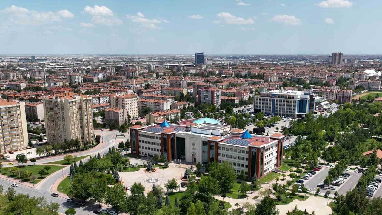 Bu nasıl bir ilçe? Nüfusuyla 50 ilden büyük