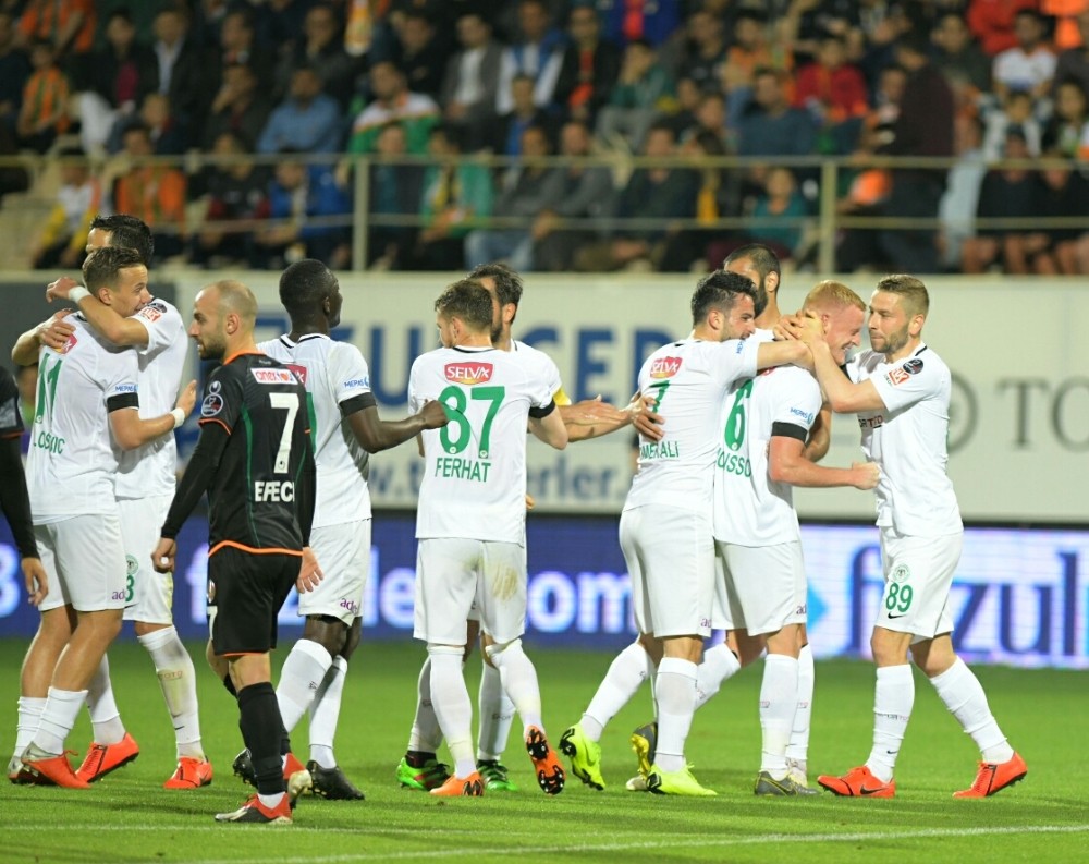 Konyaspor, 11 haftalık galibiyet hasretine son verdi 