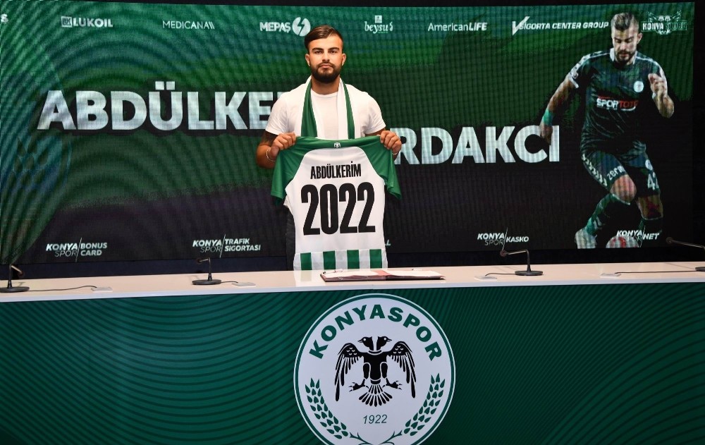 Konyaspor, Abdülkerim Bardakcı’nın sözleşmesini 2 yıl uzattı 
