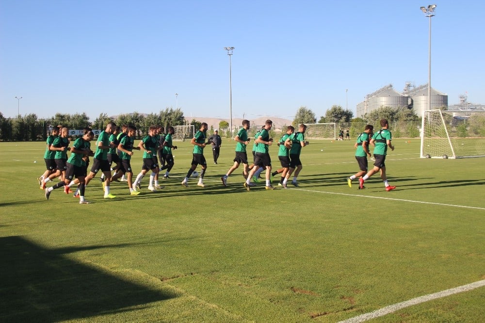 Konyaspor, Ankaragücü maçı hazırlıklarına başladı 
