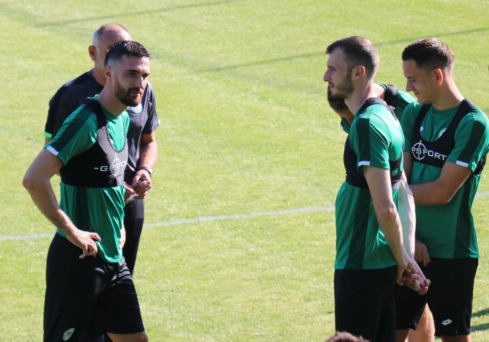 Konyaspor, Bolu kampında ilk antrenmanına çıktı 