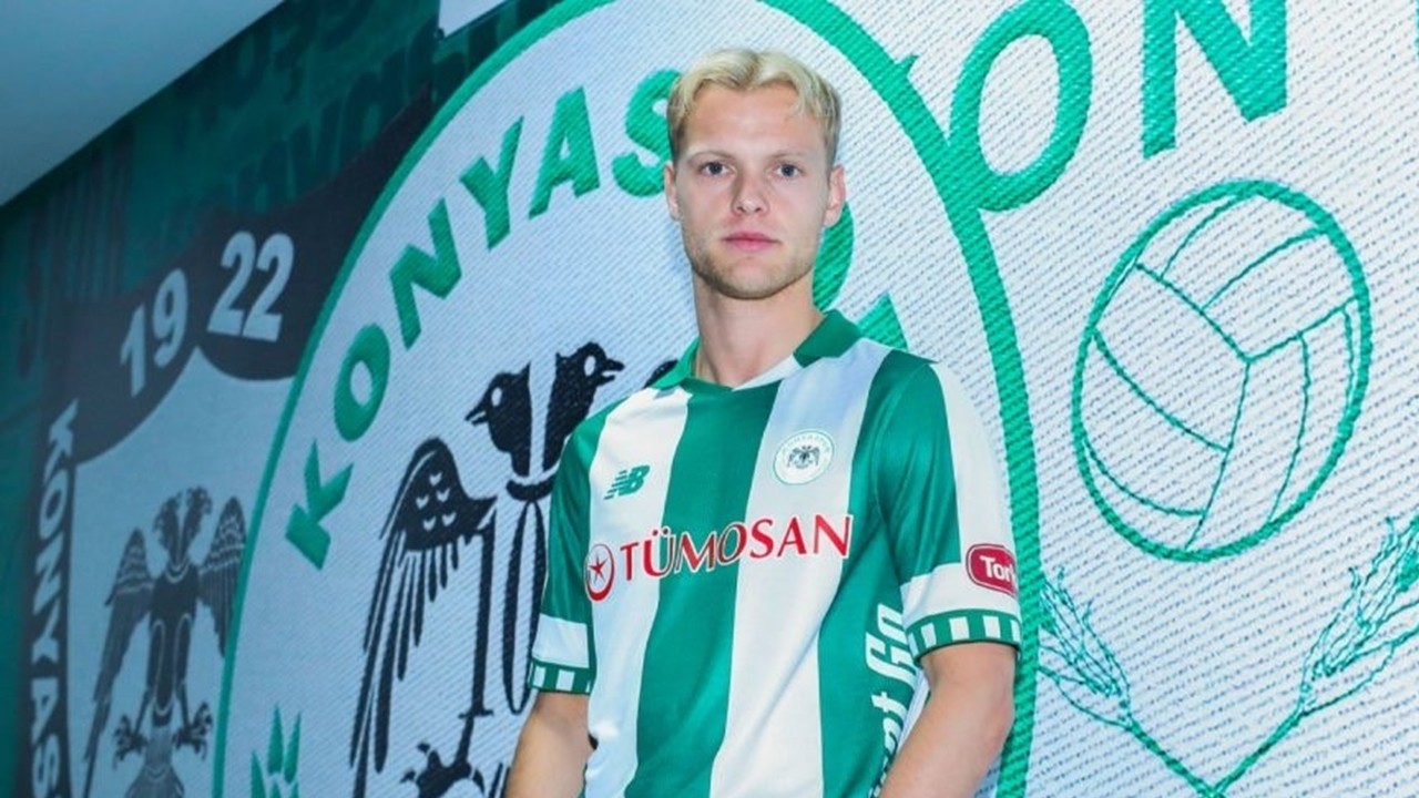 Konyaspor, Norveçli orta saha oyuncusu Morten Bjorlo ile 2.5 yıllık sözleşme imzaladı
