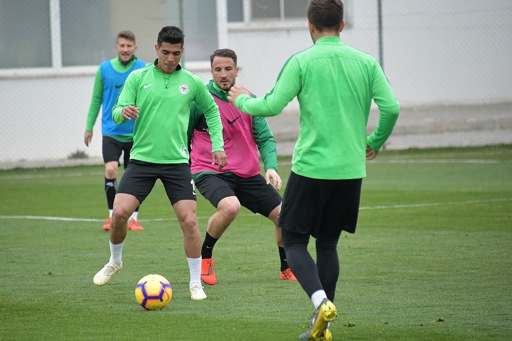 Konyaspor, Rizespor maçı hazırlıklarına başladı 