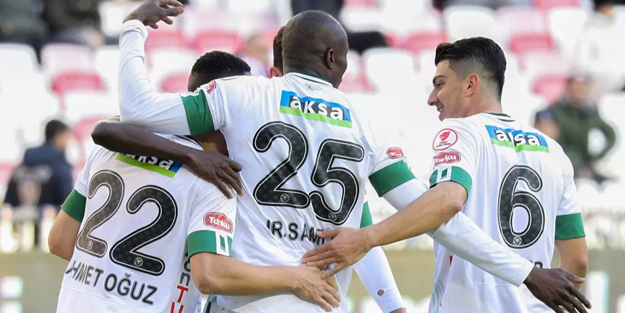 Konyaspor, Sivas'ta çeyrek final biletini aldı