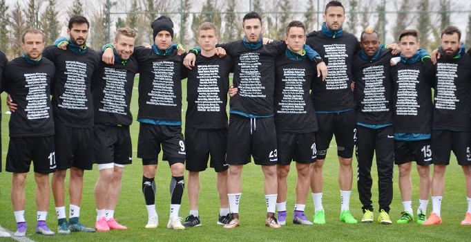 Konyasporlu oyuncular, antrenmanda Kızılay'daki saldırıya tepki gösterdi