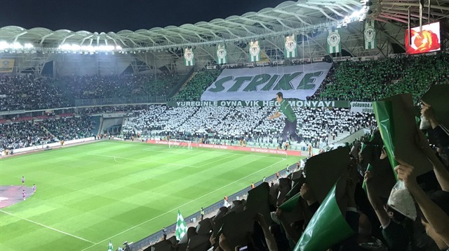 Konyaspor'un koreografisi büyük beğeni topladı