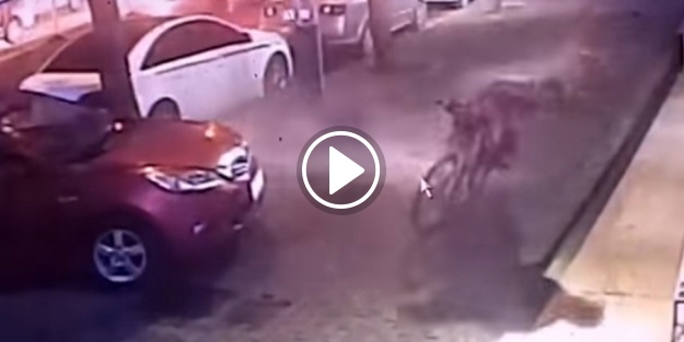 Kopan dev cam bisikletlinin üzerine düştü