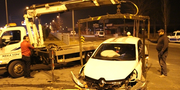 Köpeğe çarpmamak için manevra yaptı ama...