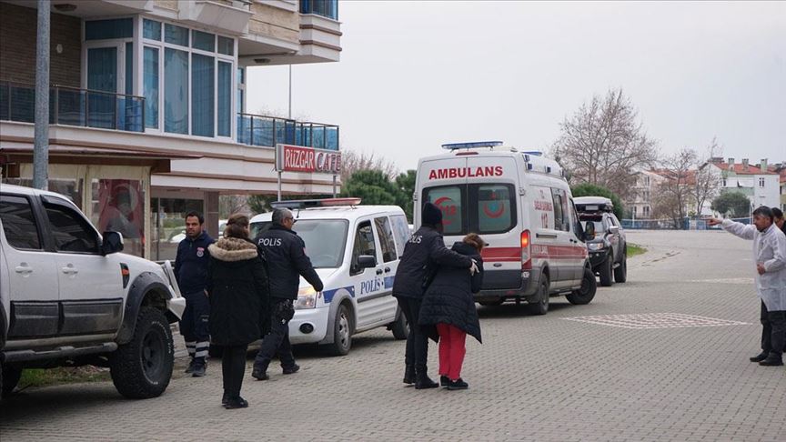 Köpeğini döven babasını silahla vurarak öldürdü