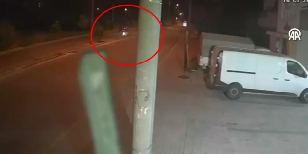 Köpekten kaçarken motosiklete çarptı