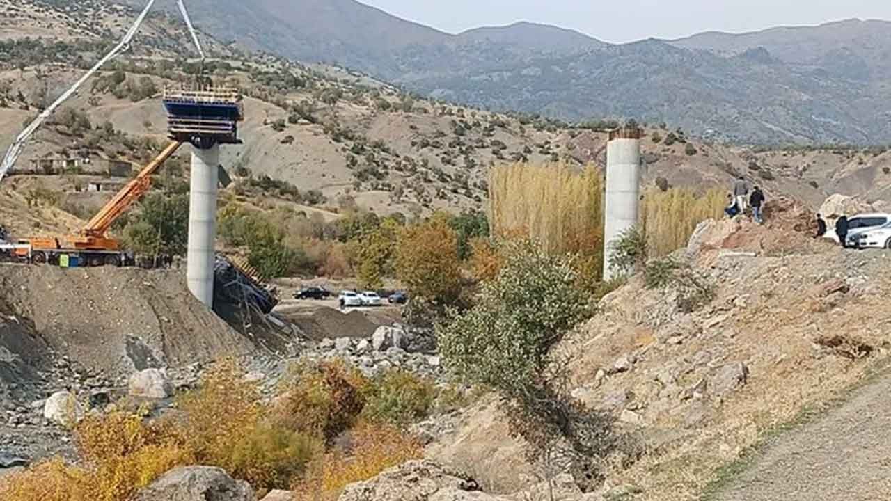 Köprü inşaatı çöktü! Maalesef acı haber geldi, enkaz altında kalanlar var