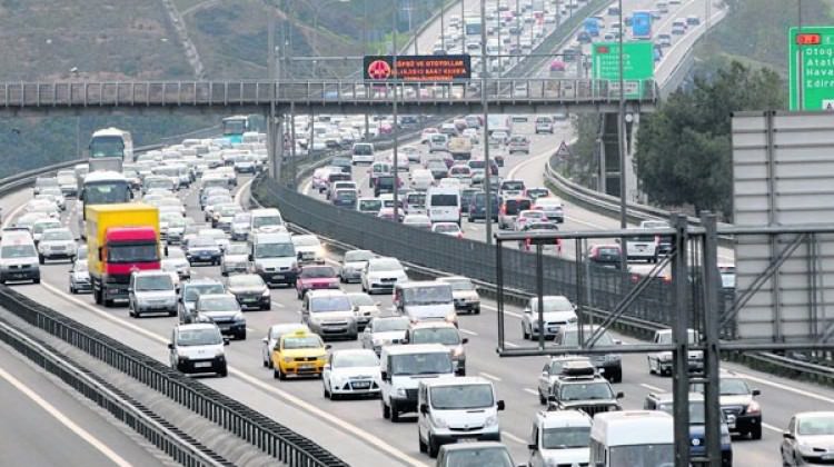 Köprü ve otoyollar resmen para bastı