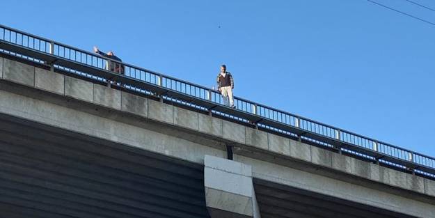 Köprüde intihar girişimi