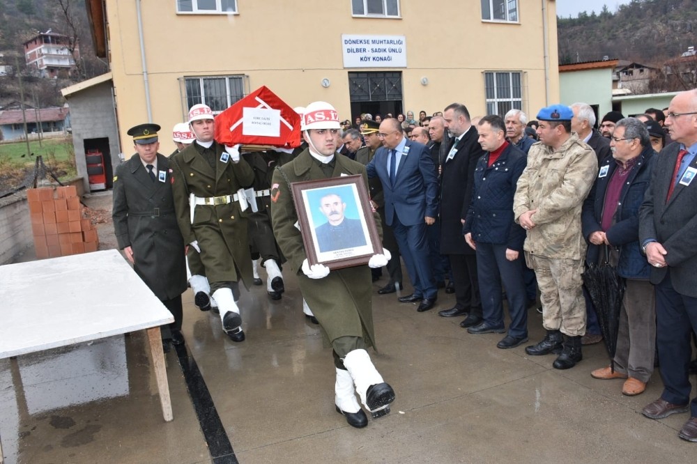 Kore gazisi, son yolculuğuna uğurlandı 