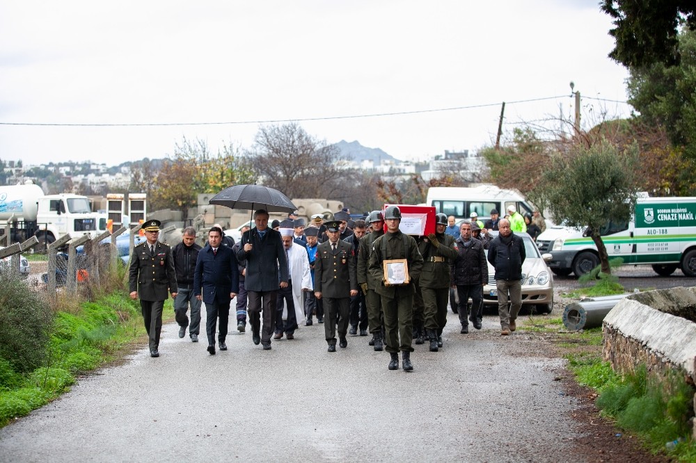 Kore gazisi son yolculuğuna uğurlandı 