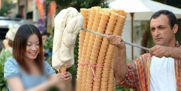 Korelilerin Maraş dondurmasıyla imtihanı