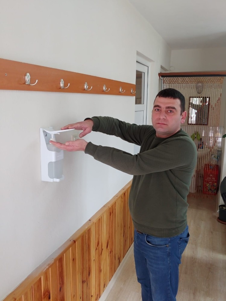 Körfez Belediyesi’nden muhtarlıklara el dezenfektanı 