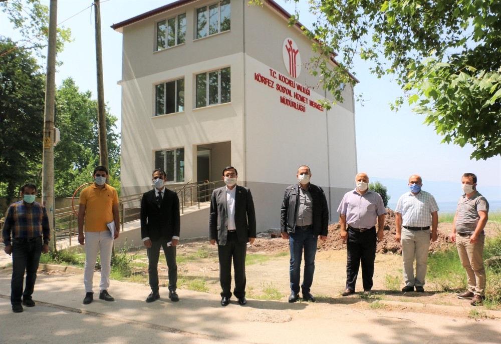 Körfez Sosyal Hizmetler Merkezi Müdürlüğü binası teslim edildi 