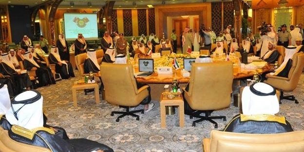 Körfez ülkelerinden Mısır'a maddi destek