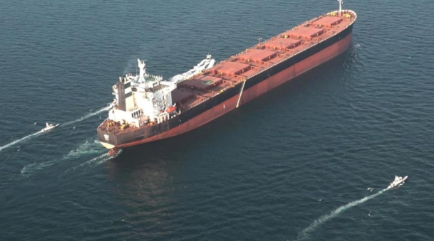 Körfez’de sıcak temas: İran füzesi Katar’da petrol tankerini vurdu