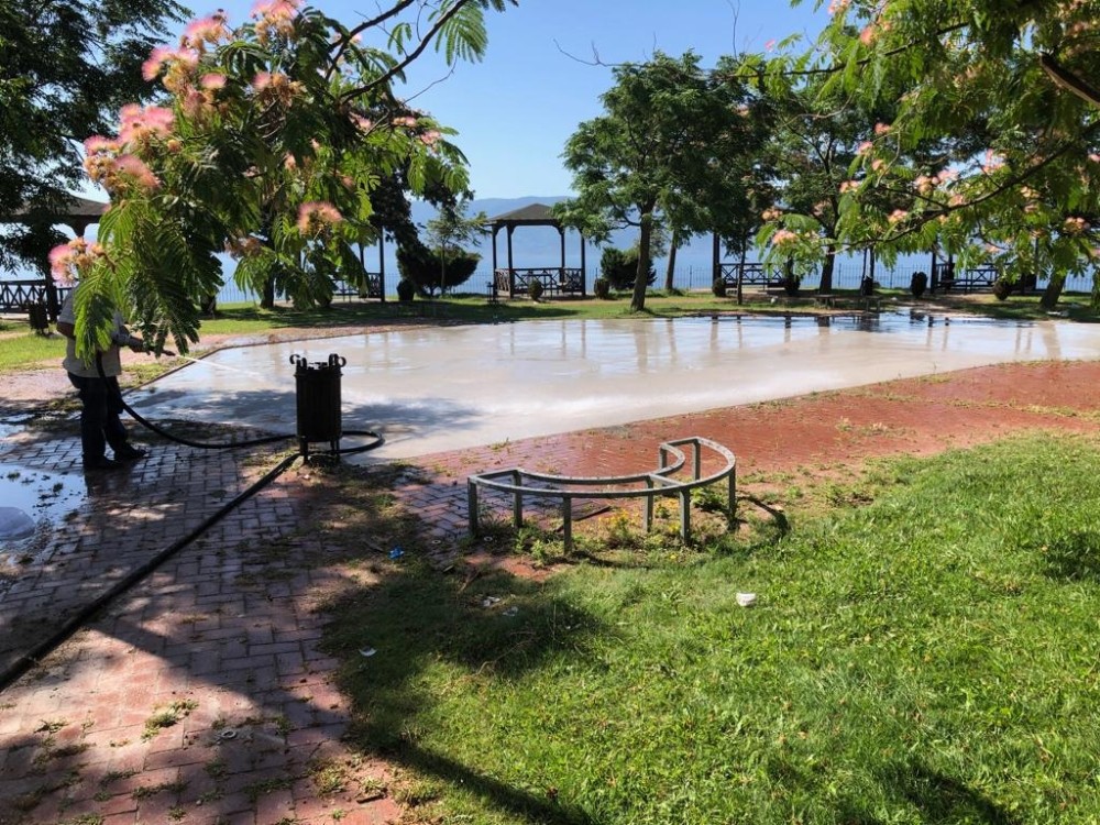 Körfez’in parkları elden geçiriliyor 