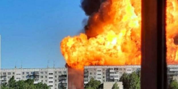 Korku dolu anlar! Akaryakıt istasyonu böyle patladı