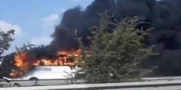 Korku dolu anlar! Yolcu otobüsü alev alev yandı