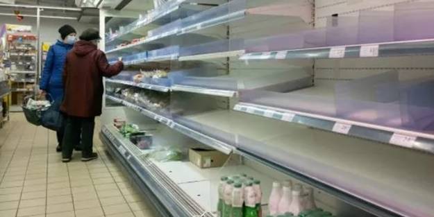 Korkulan oldu! Rusya Ukrayna savaşı dünyada market raflarını boşaltıyor
