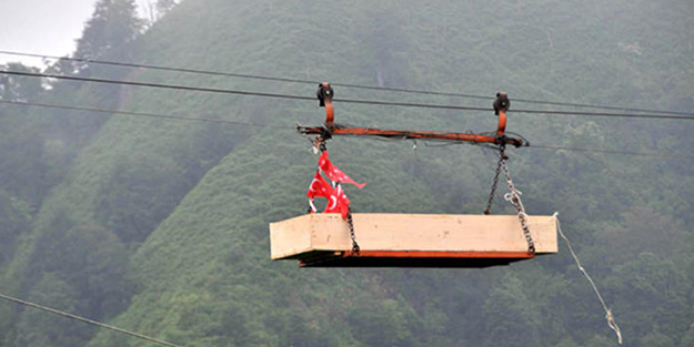 Korkunç kaza! İlkel teleferik zemine çakıldı... 1 kişi öldü