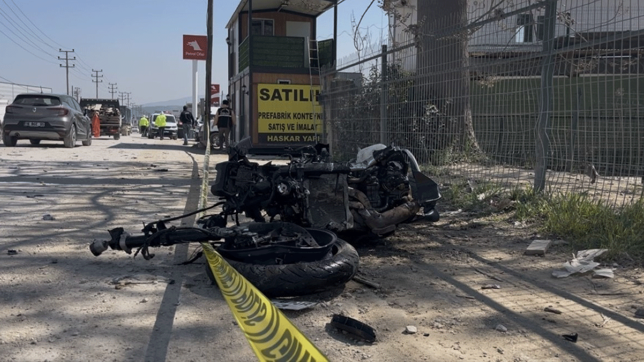 Korkunç kaza kamerada: Genç motosikletli hayatını kaybetti!