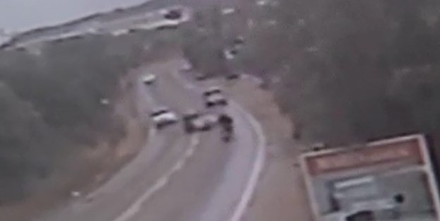 Korkunç kaza kameralara böyle yansıdı /VİDEO