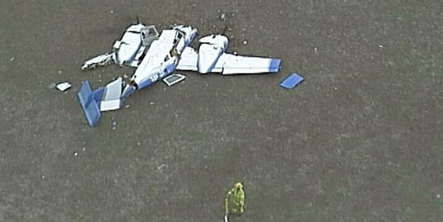 Korkunç kazada ölüler var! Ülkede uçaklar havada çarpıştı