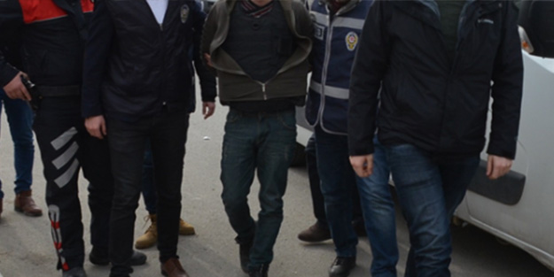 Korkunç olay! Babalarını öldüren üç kardeş tutuklandı