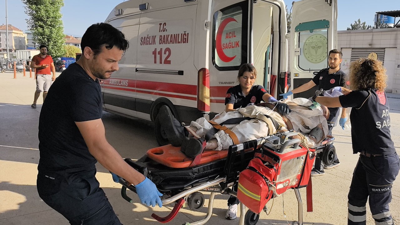 Korkunç olay! Fabrika çatısından düşen işçi ağır yaralandı