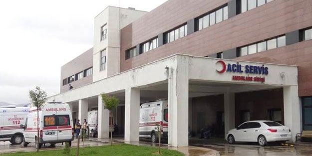 Korkunç olay! Önce 6 yaşındaki oğlunu öldürdü, sonra bileklerini kesip intihar etti