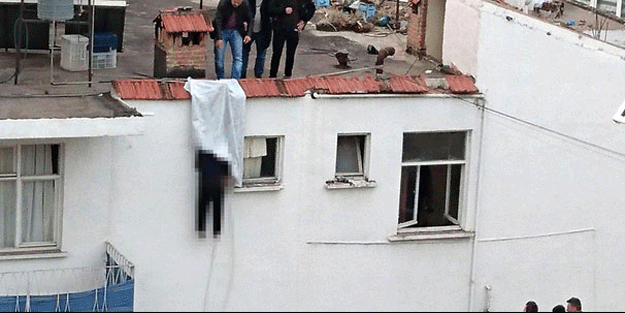 Korkunç olay! Yoldan geçenler fark etti…