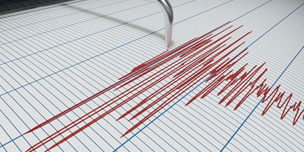 Korkutan depremle ilgili bakanlardan peş peşe açıklama
