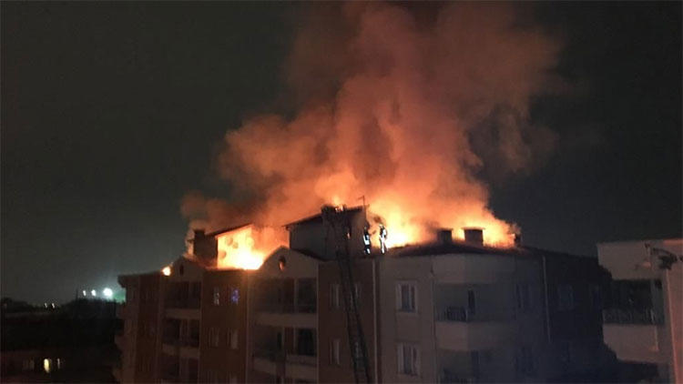 Korkutan yangın! Çok sayıda ekip sevk edildi