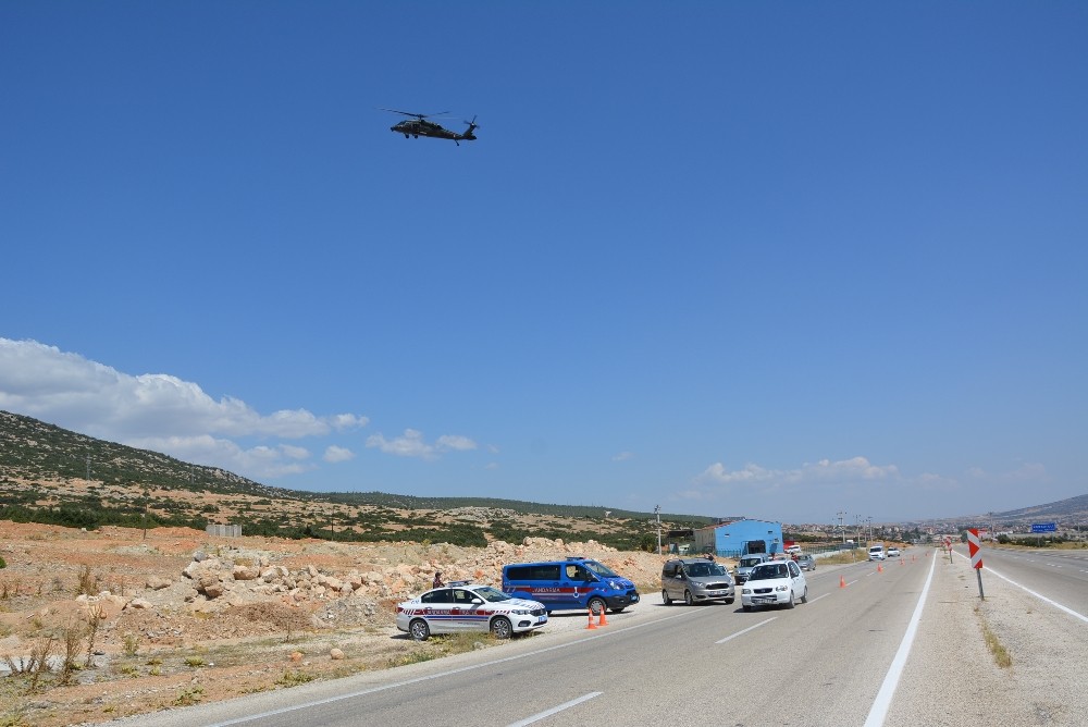 Korkuteli’nden Finike’ye helikopter destekli trafik uygulaması 
