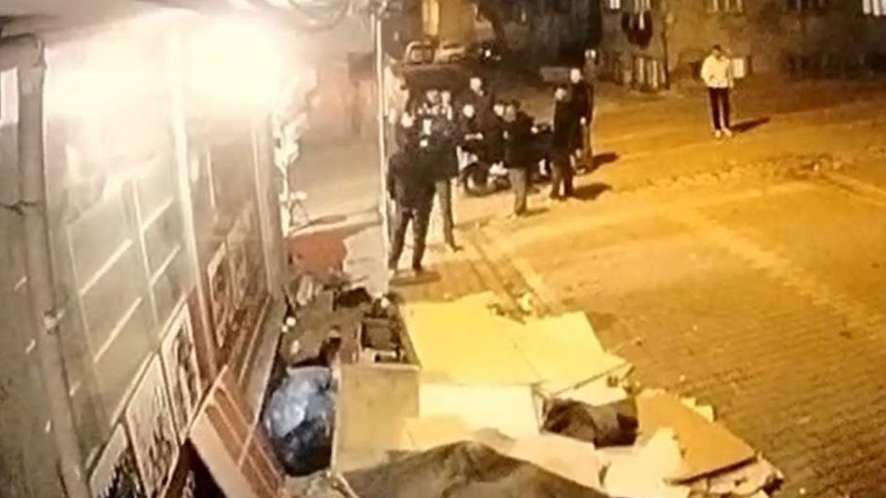 ‘Korkuyorum abi. Niye bakıyorsun deyip dövdüler…’ Yüzde 70 engelliye alçakça saldırı!