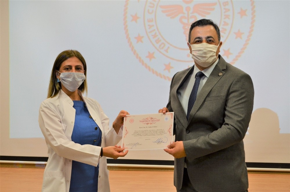 Korona kahramanlarına Rektör Kalan’dan teşekkür 