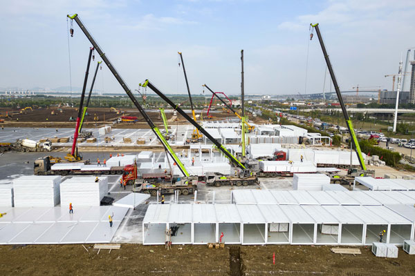 Korona paniği hortladı! Hastane inşa etmeye başladılar