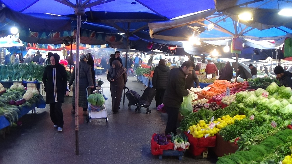 Korona pazarları da vurdu 