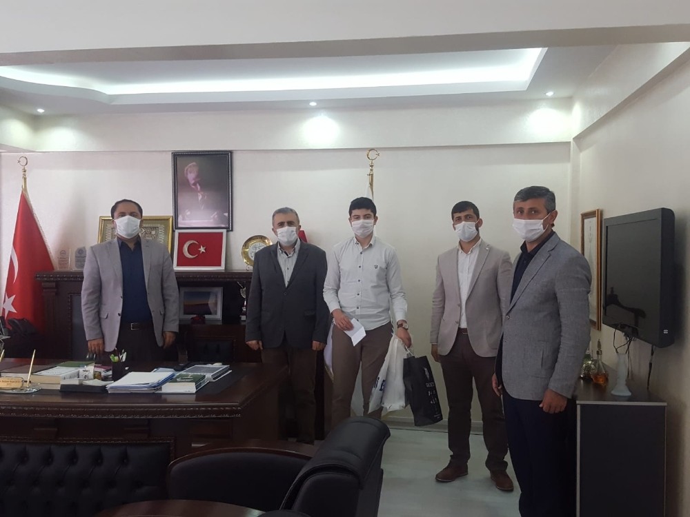 Korona sürecinde uzaktan eğitimle hafız oldular 