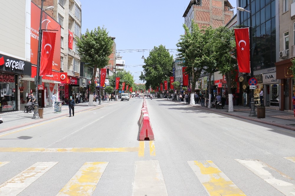 Korona virüs esnafı mağdur etti 