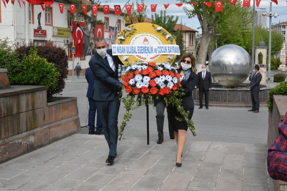 Korona virüs gölgesinde 23 Nisan kutlaması 