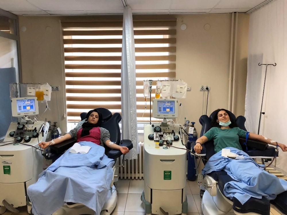 Korona virüs mücadelesini kazanan sağlık personeli donör oldu 