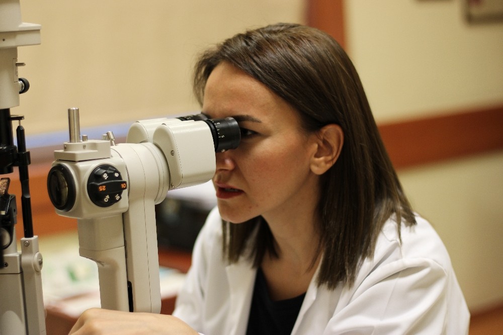 Korona virüs salgınında göz sağlığına dikkat 