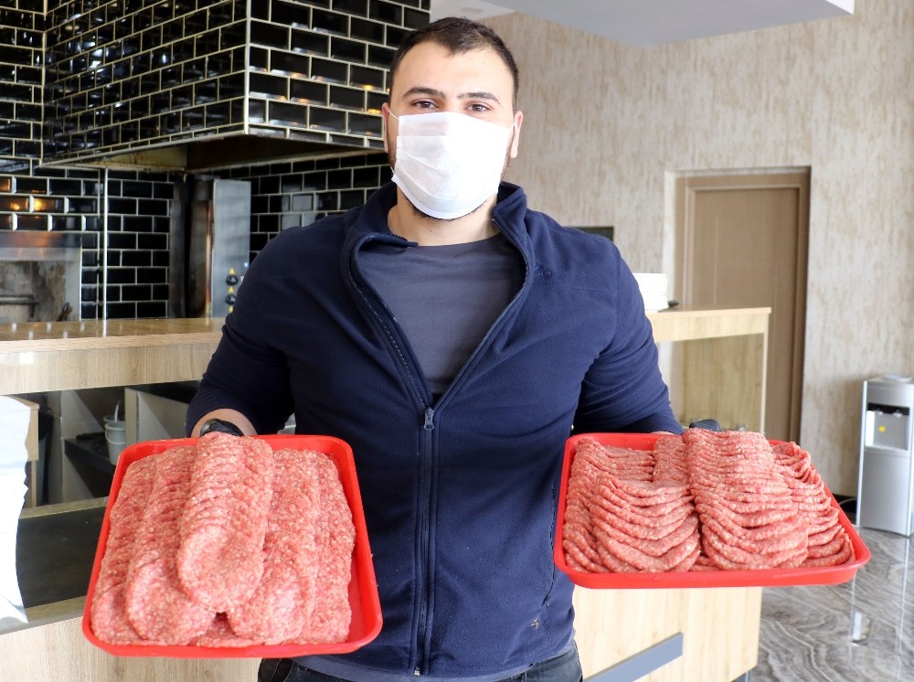 Korona virüs Sivas köftesini de vurdu 