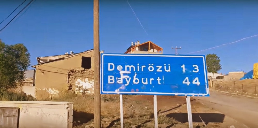 Korona virüs tedbirleri kapsamında Gökçedere- Köse kara yolu ulaşıma kapatıldı 